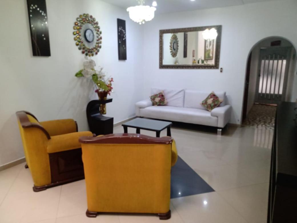 Hotel Brisas ميديلين المظهر الخارجي الصورة